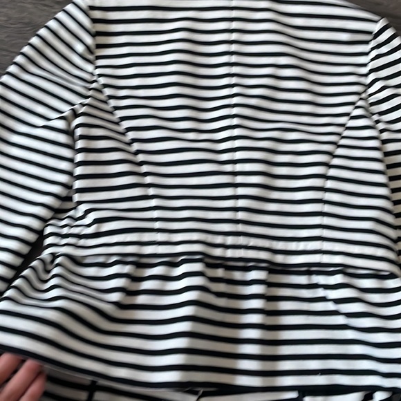 Stretchy peplum blazer - Picture 4 of 4